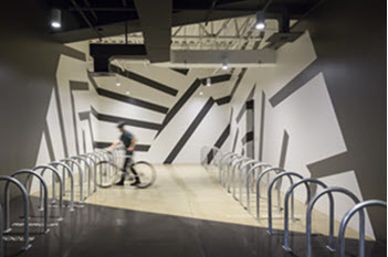 Large interior cycle storage room 